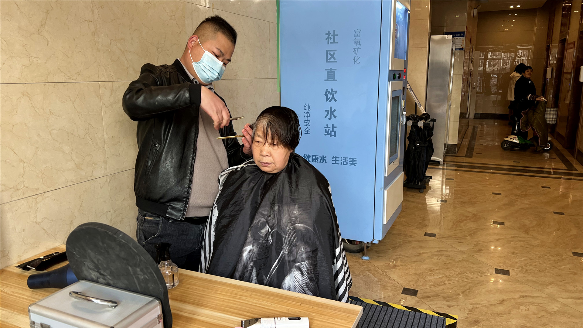 傳遞溫暖，愛心義剪 (1)_副本.jpg