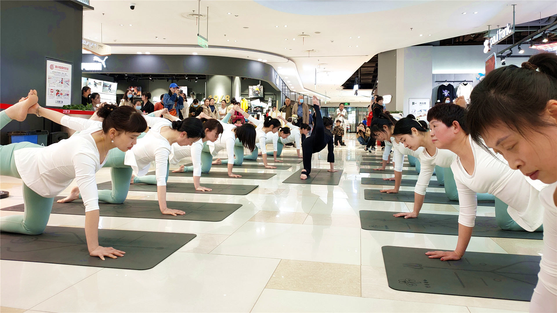 資源聯動“迎集團慶、慶三八節” (4)_副本.jpg
